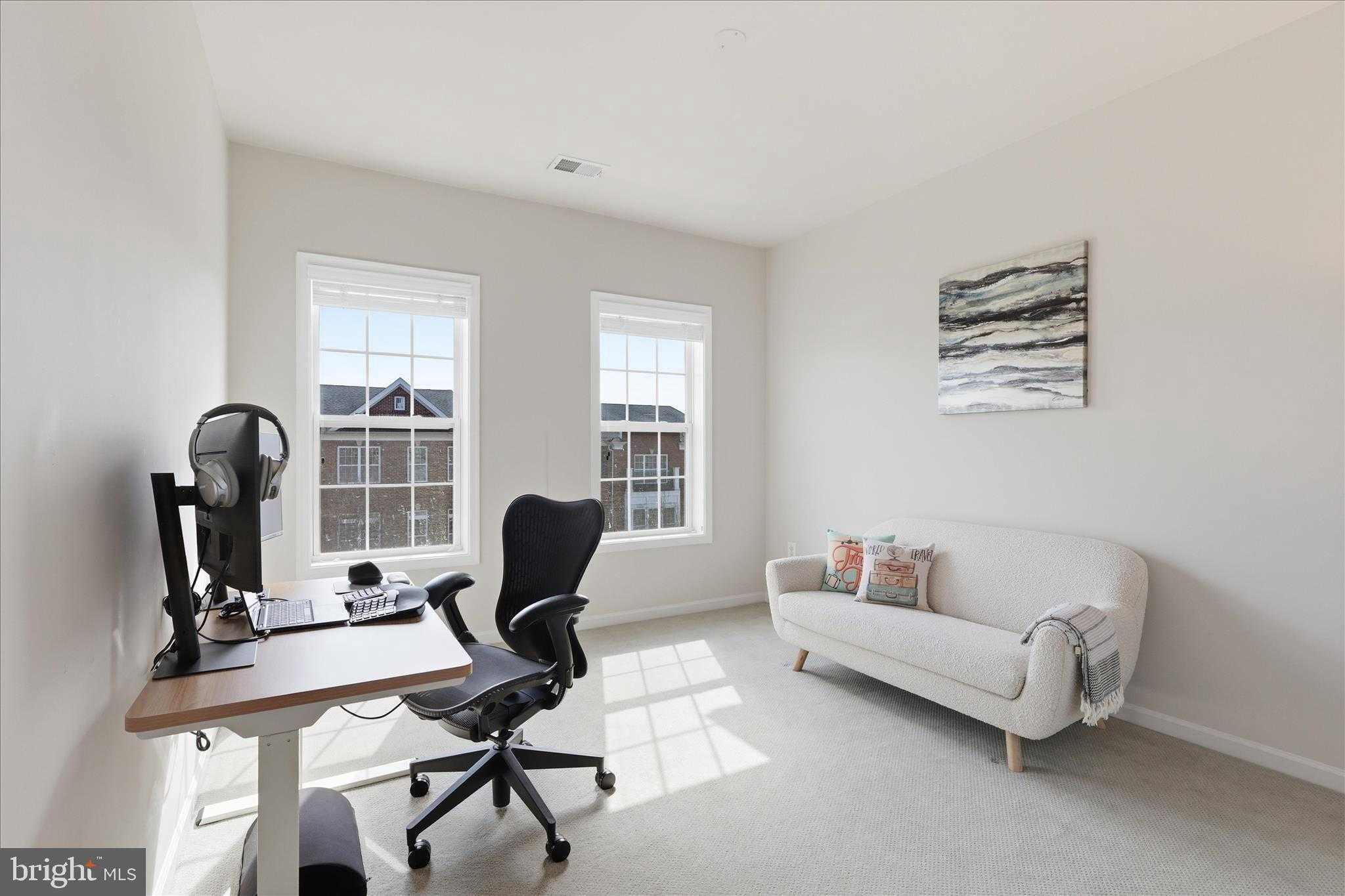 43100 Thoroughfare Gap Ter photo 32