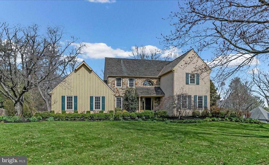 971 Derring Ln, Bryn Mawr