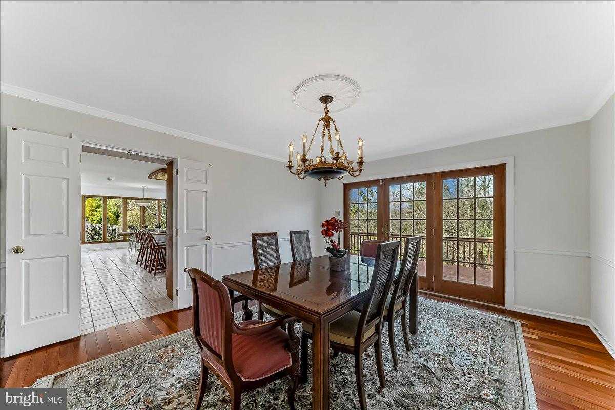 971 Derring Ln photo 10