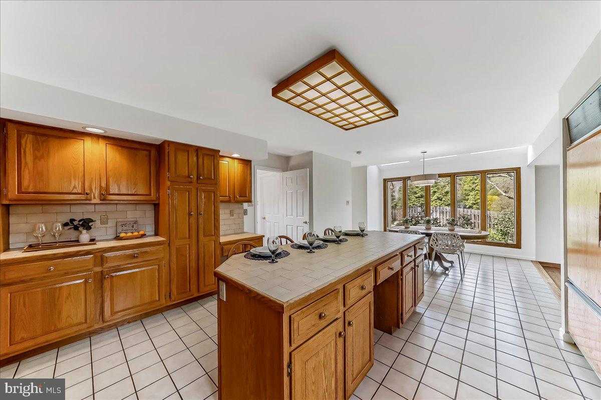 971 Derring Ln photo 14