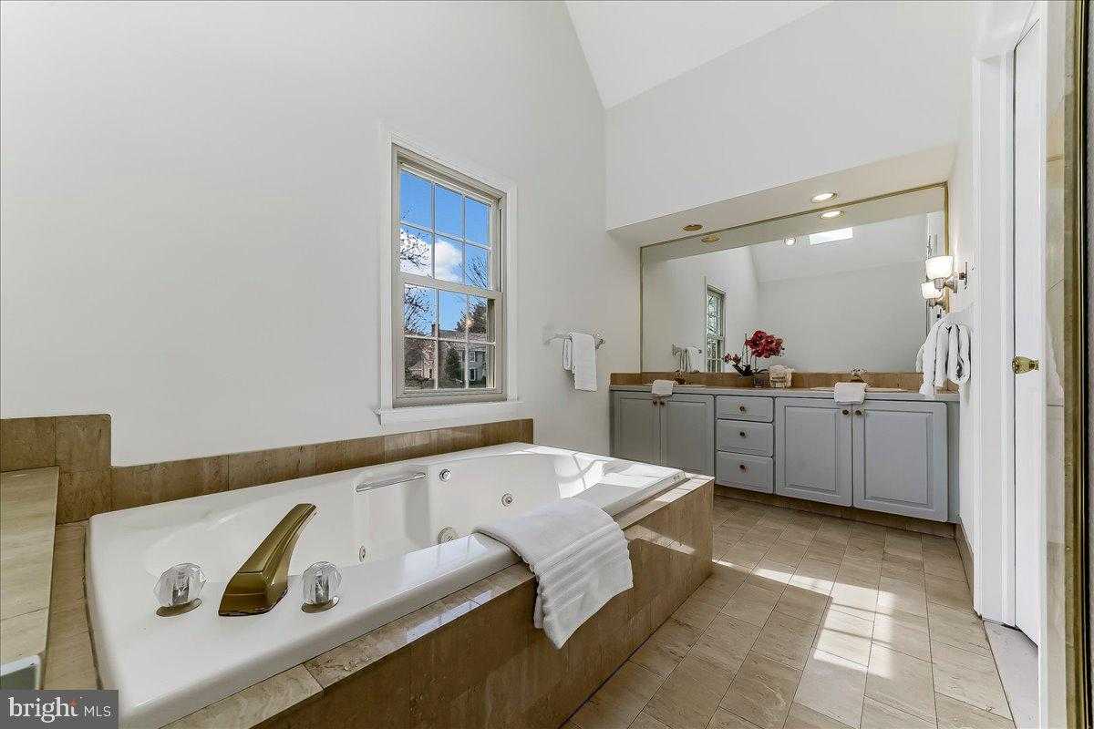 971 Derring Ln photo 30