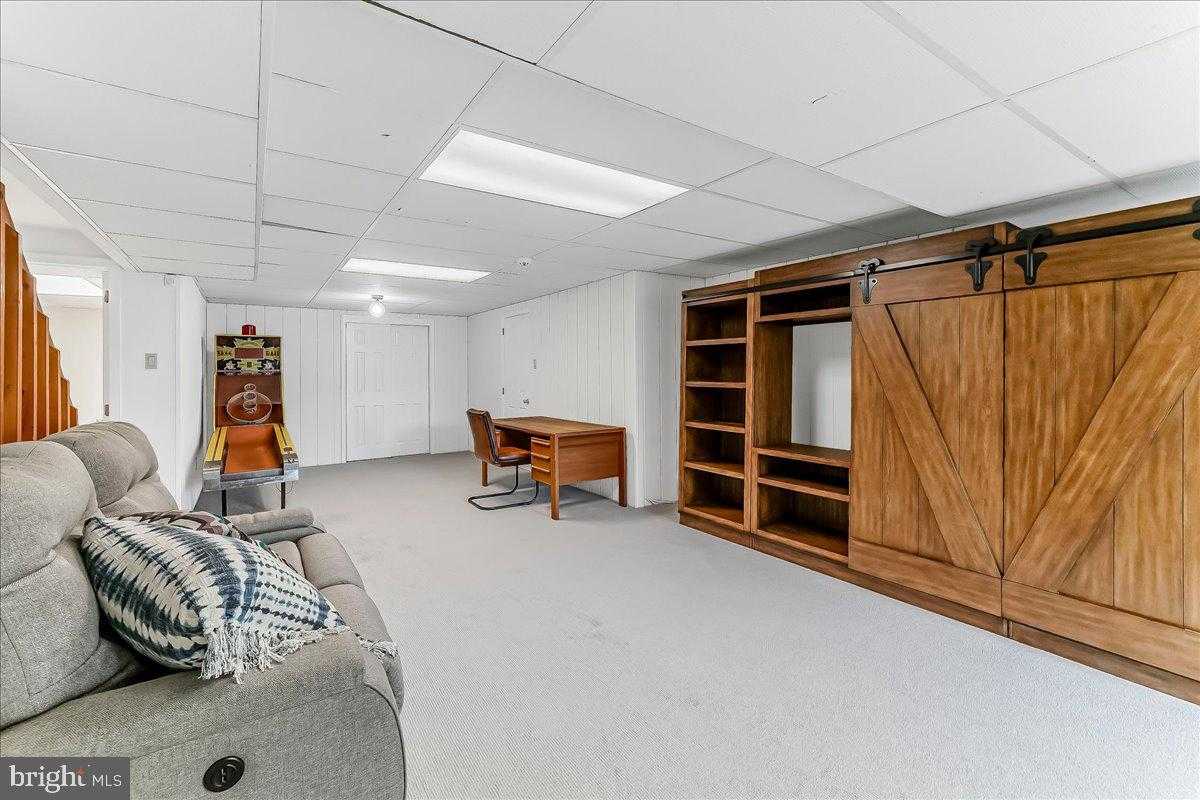 971 Derring Ln photo 40