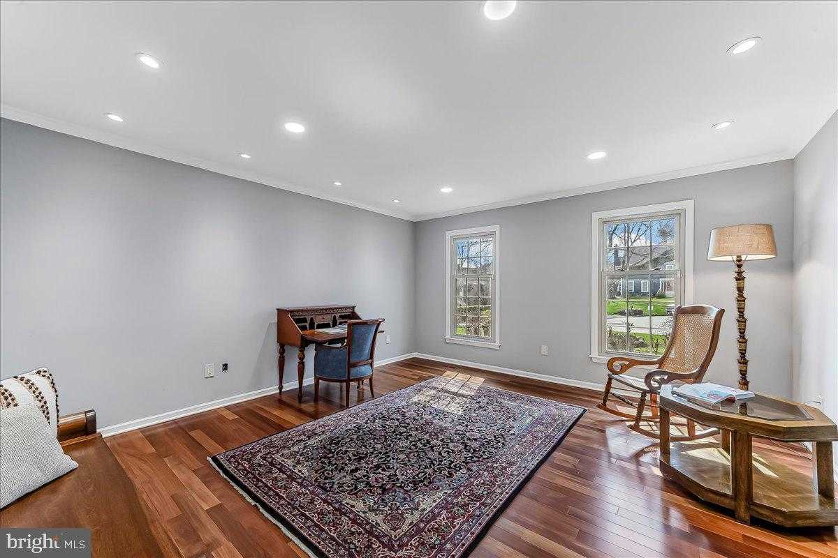 971 Derring Ln photo 5