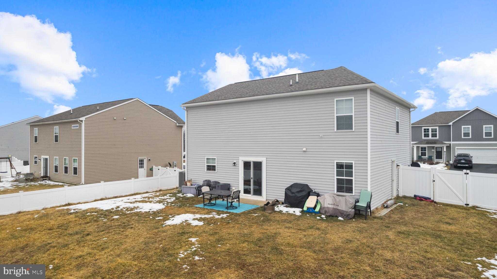 101 Tundra CT photo 24