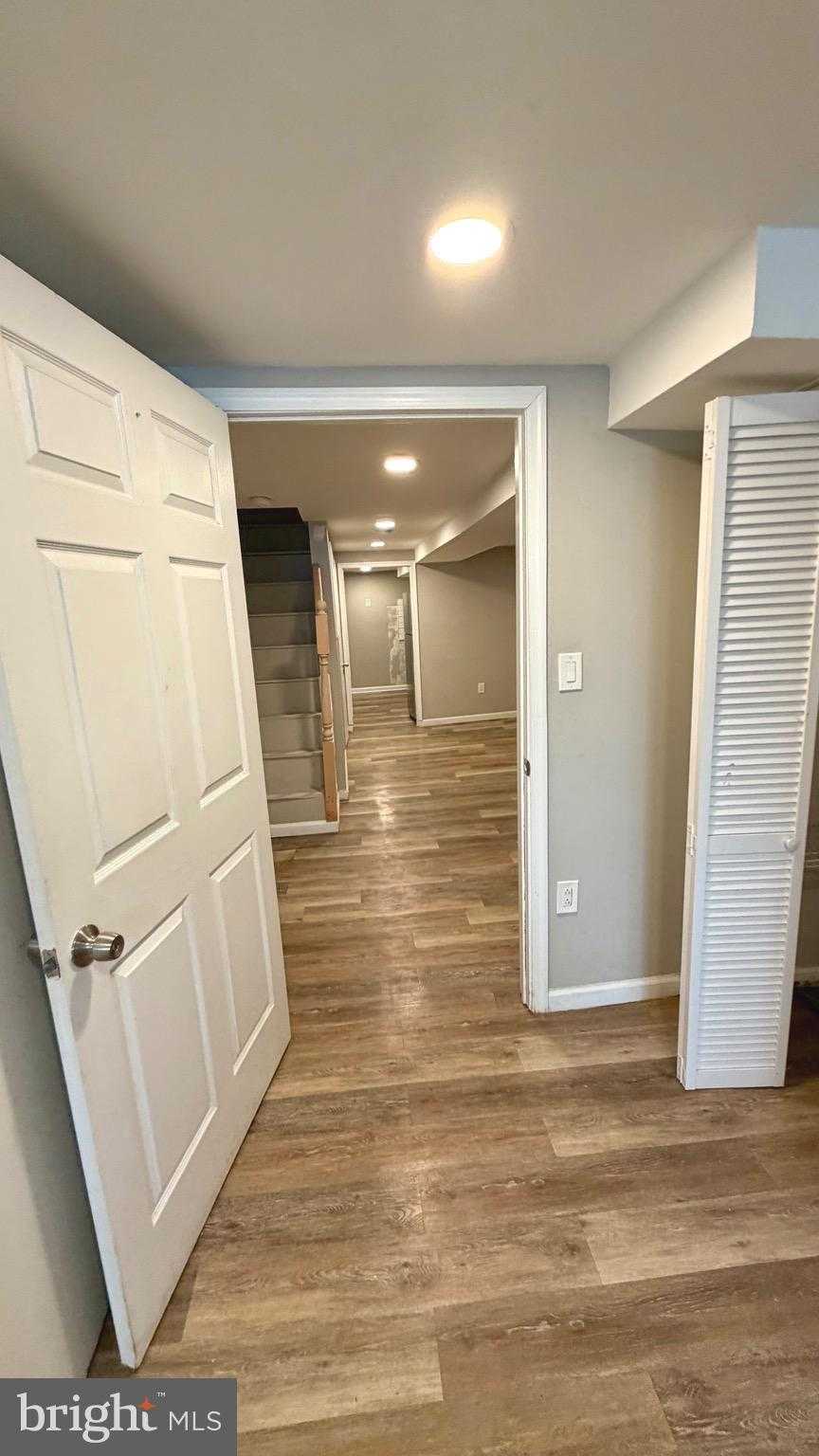 6137 Argyle St photo 9