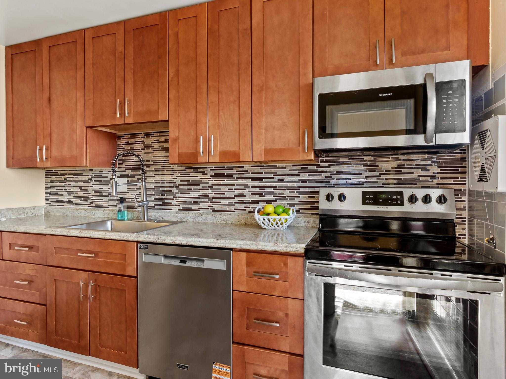 3405 Fredale St photo 9