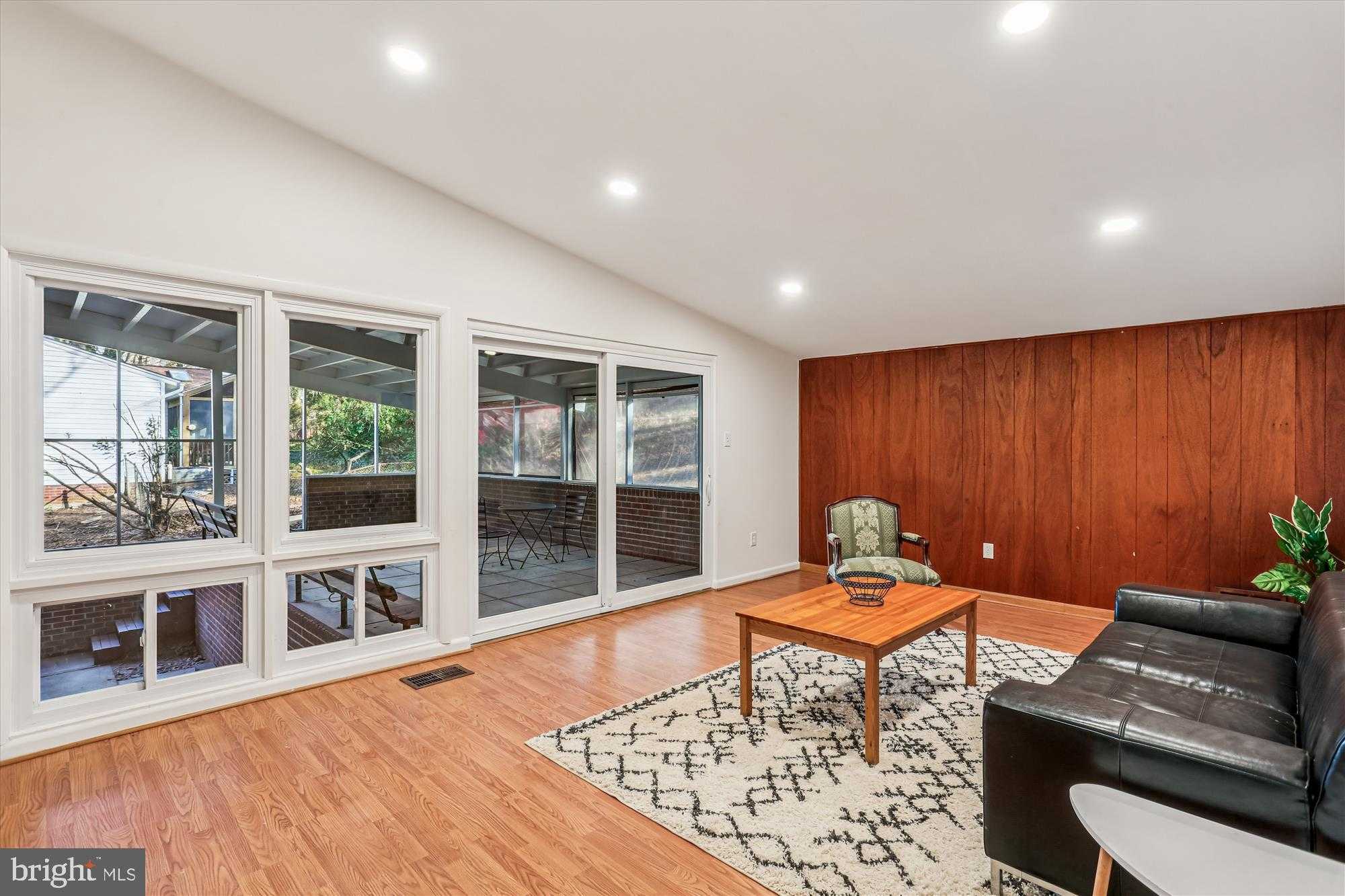 420 Lamberton Dr photo 14