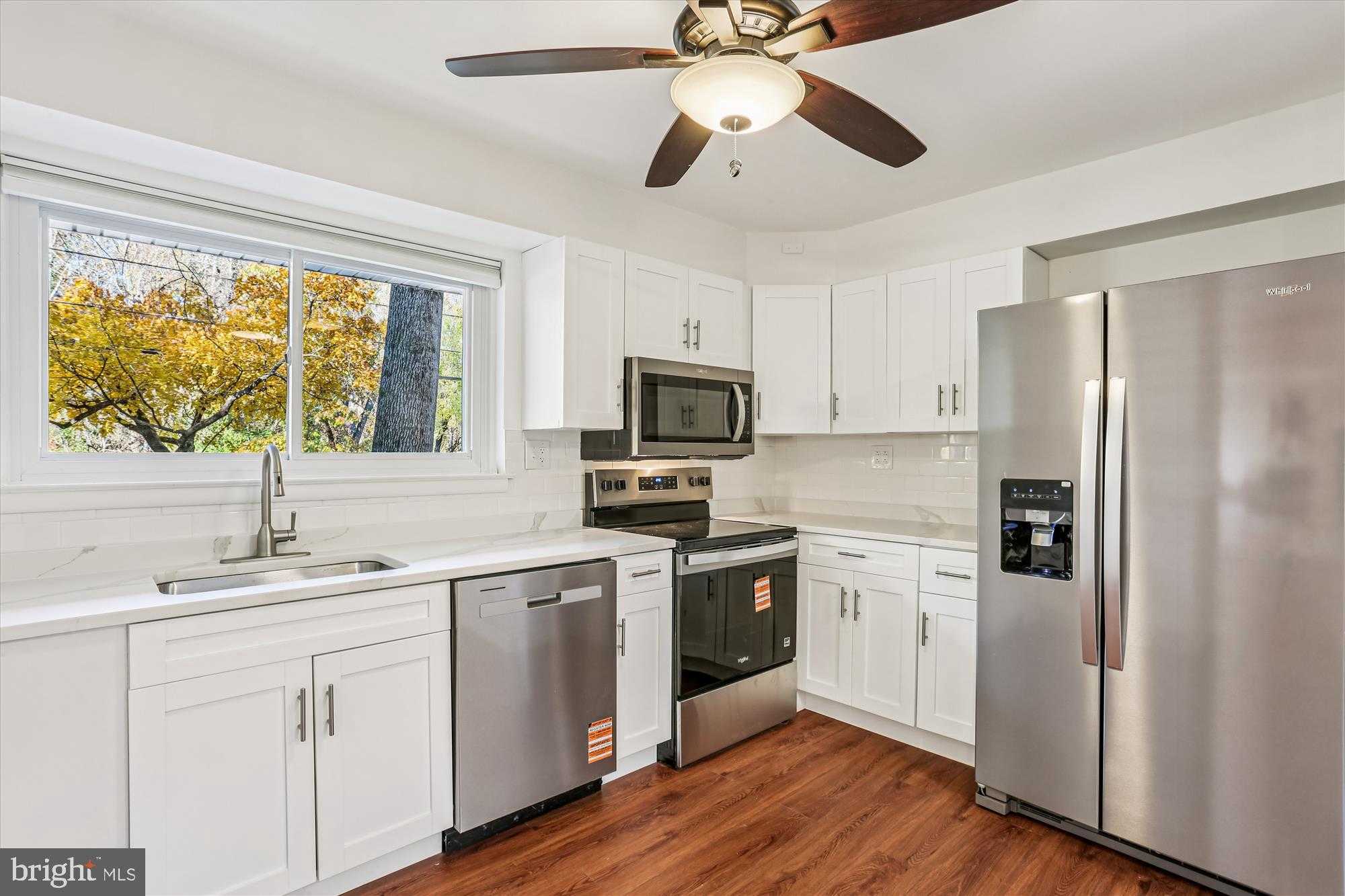 420 Lamberton Dr photo 6