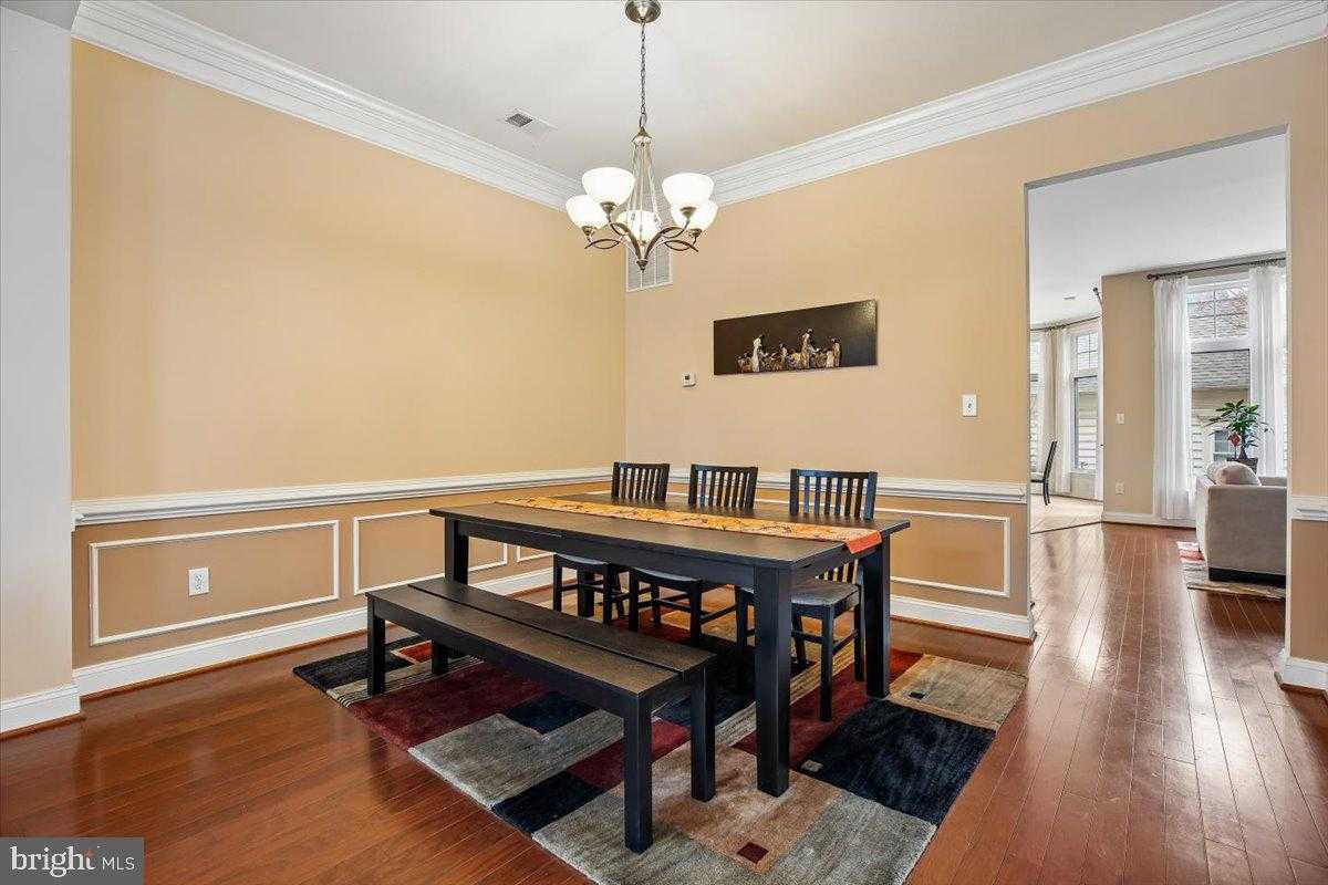 1105 Havencrest St photo 9