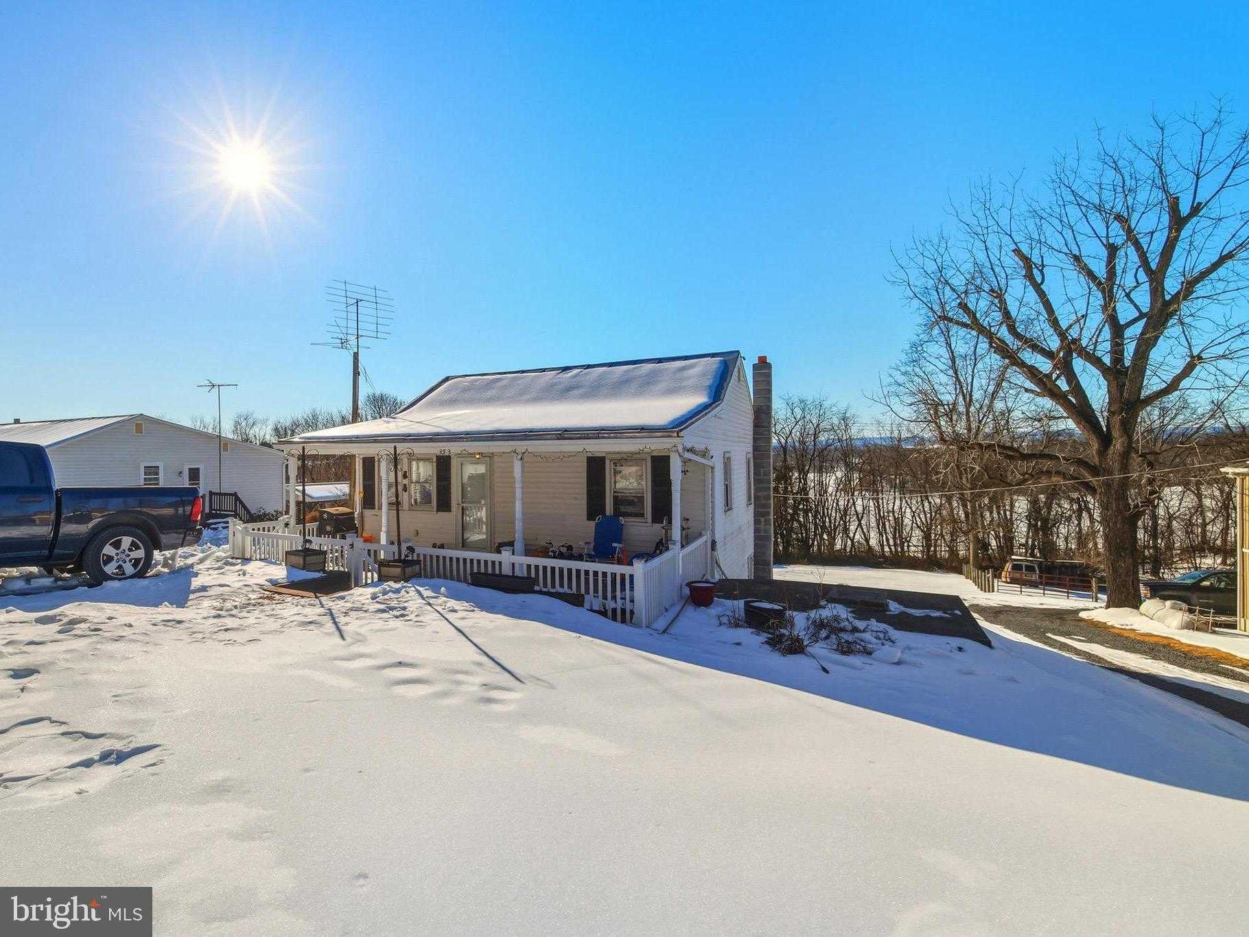 353 Turkey Knob Rd, Quicksburg