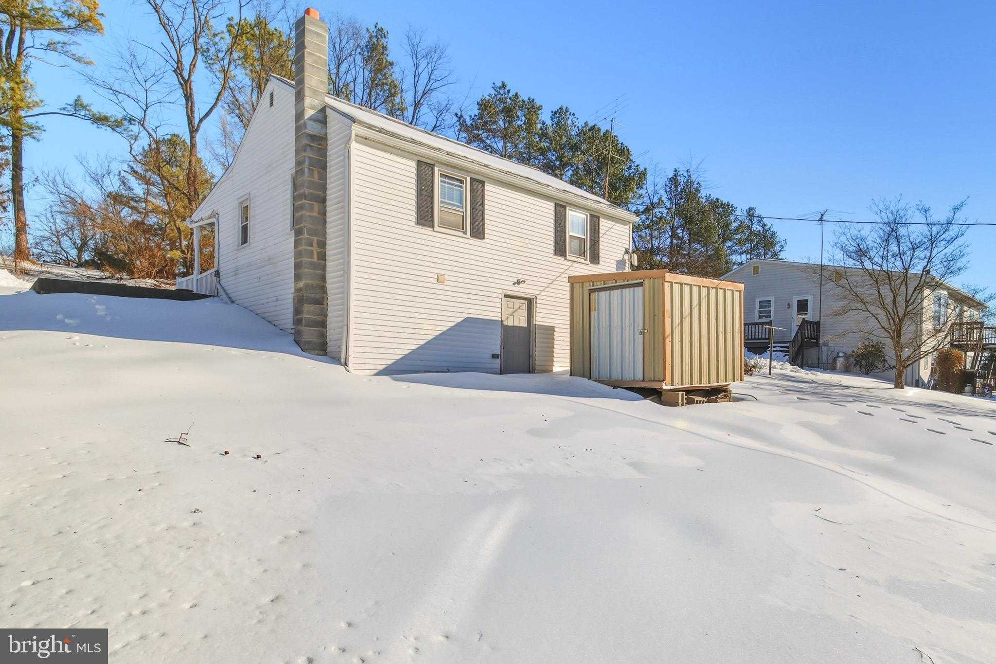 353 Turkey Knob Rd photo 3