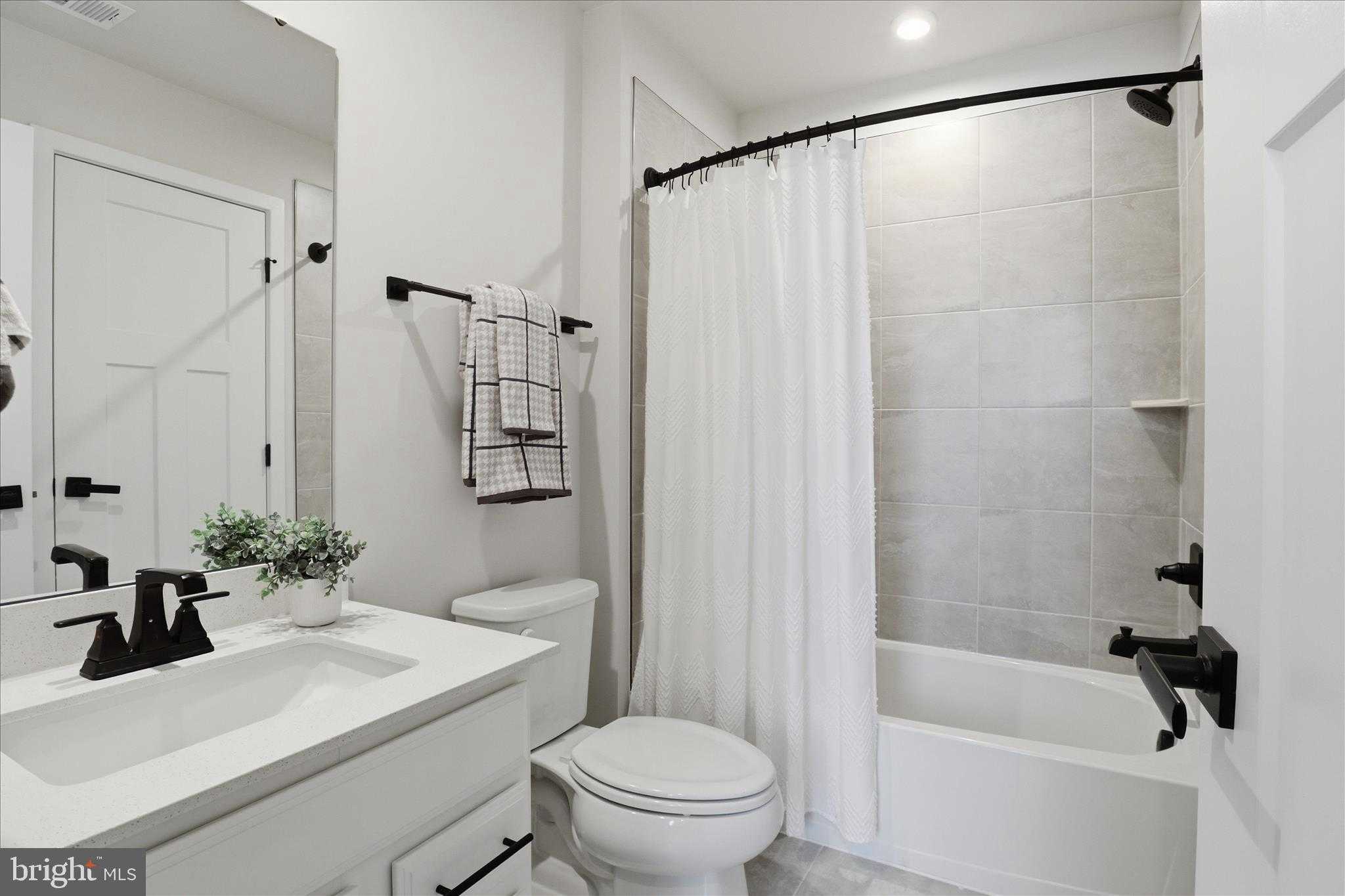 42552 Antonia Ter photo 7