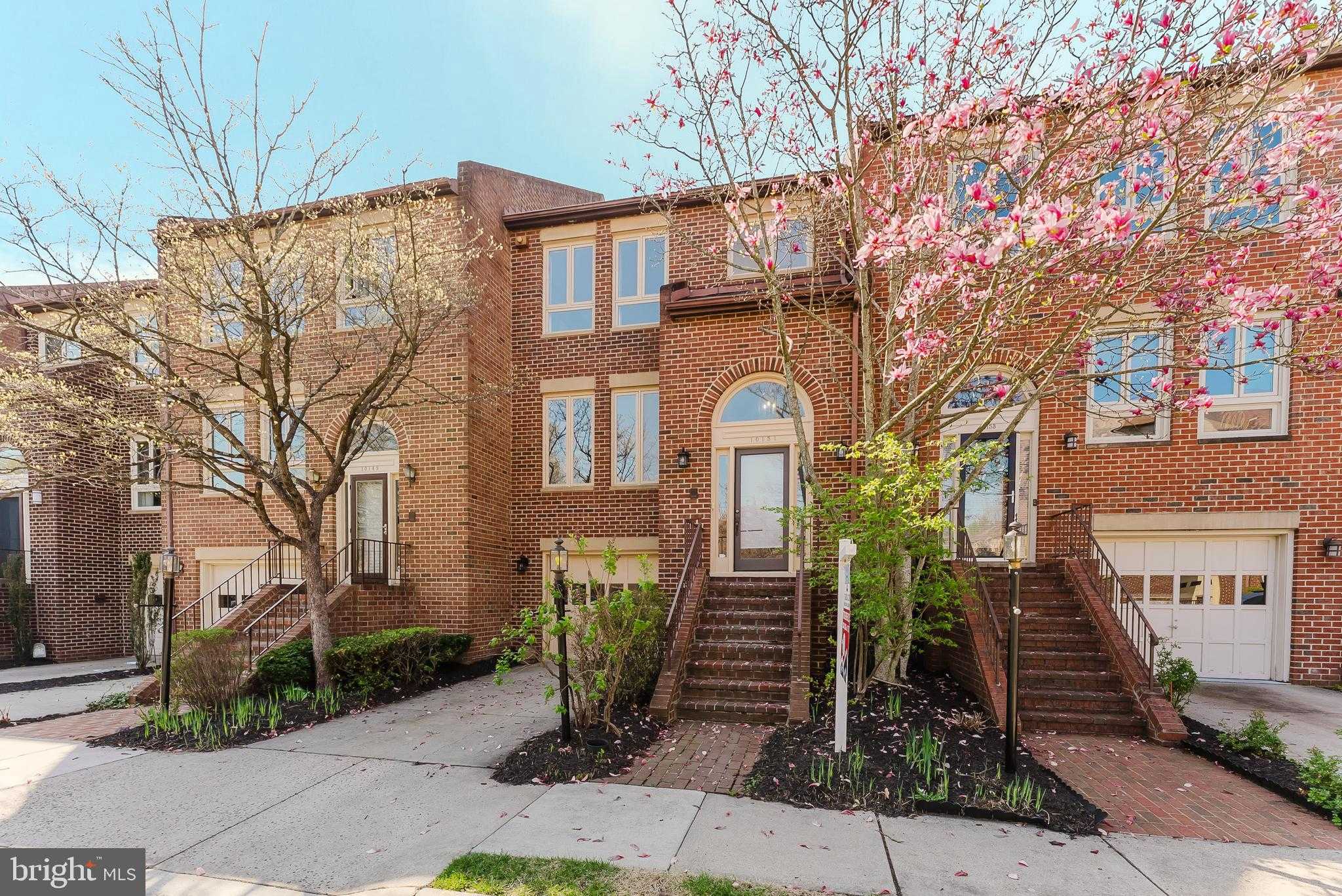 10151 Turnberry Pl photo 2