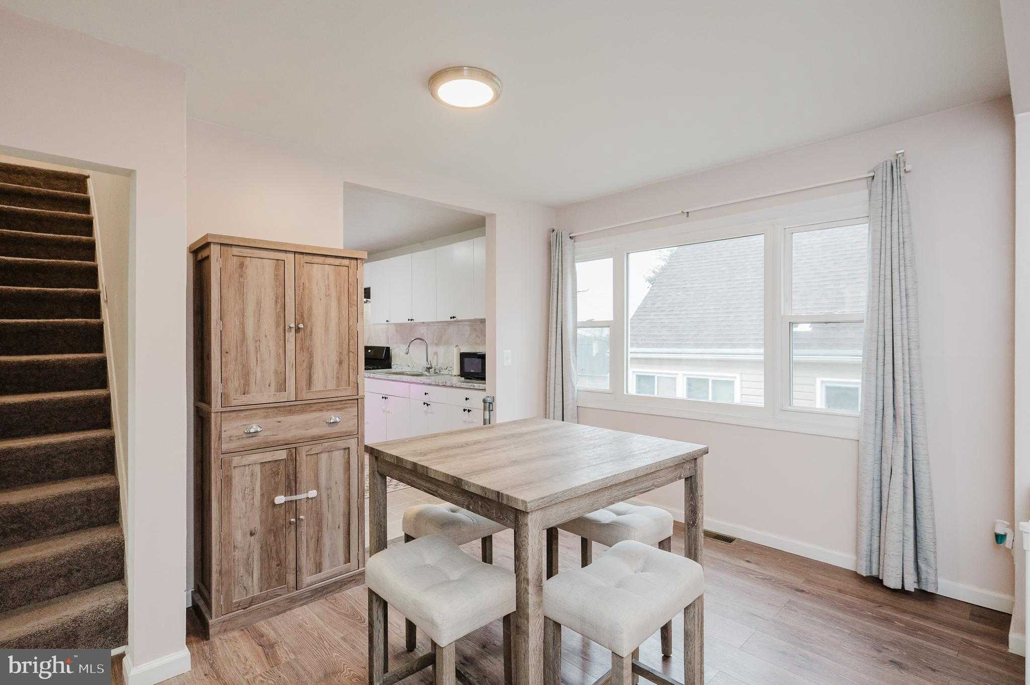 5709 Anthony Ave photo 8