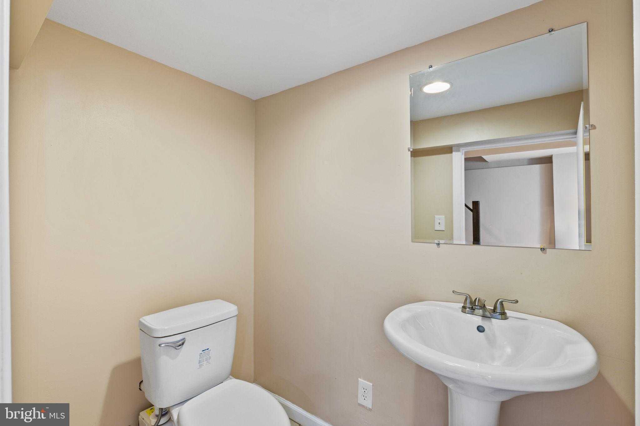 1419 Morris St photo 32