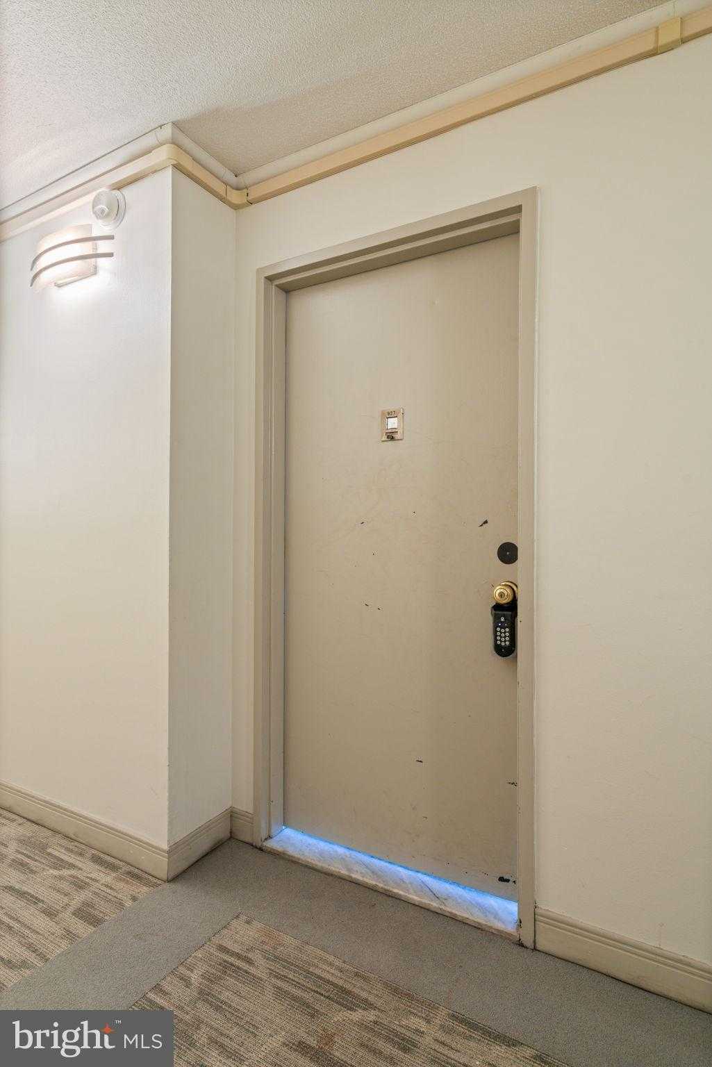 4600 S Four Mile Run Dr Apt 927 photo 29