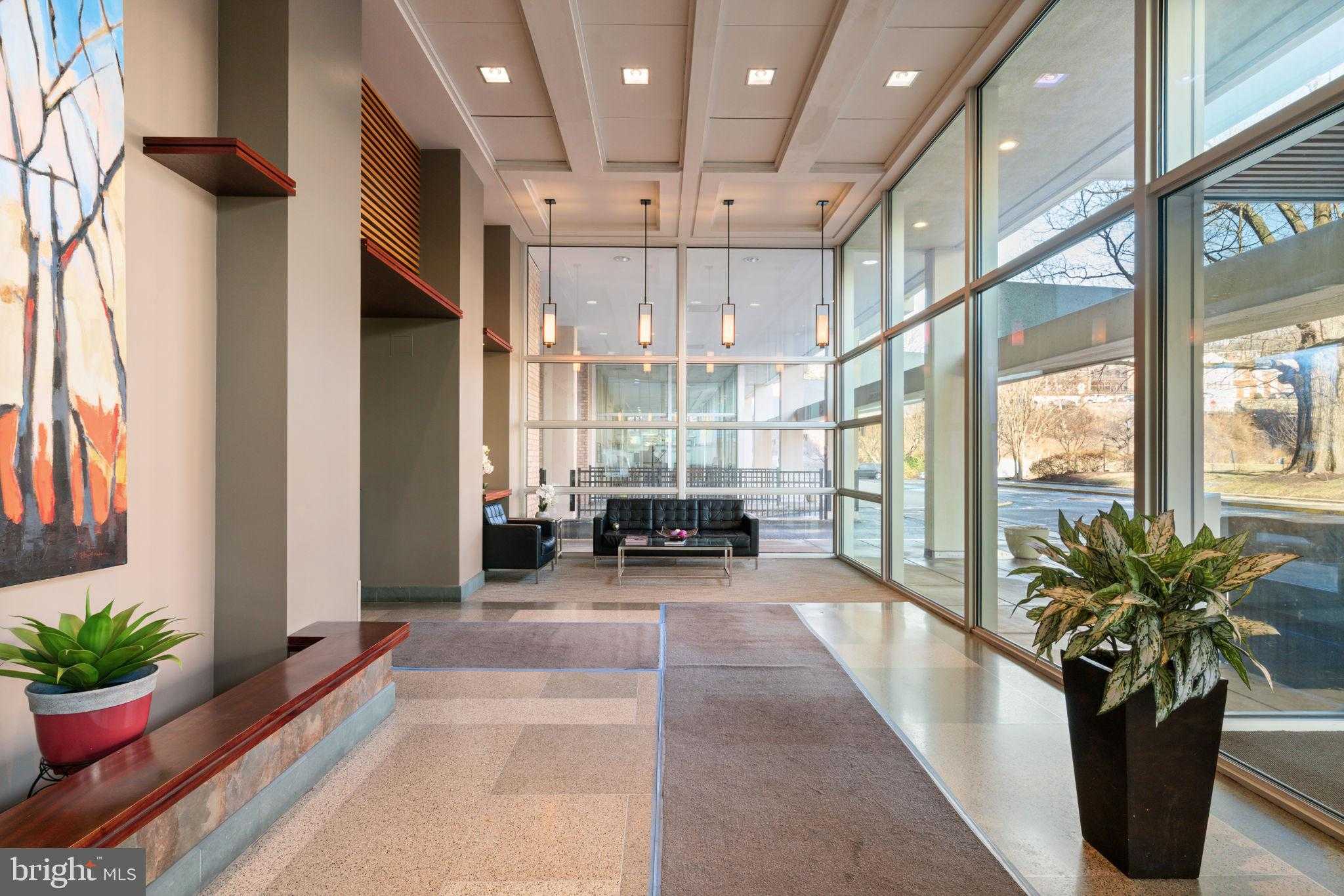 4600 S Four Mile Run Dr Apt 927 photo 32