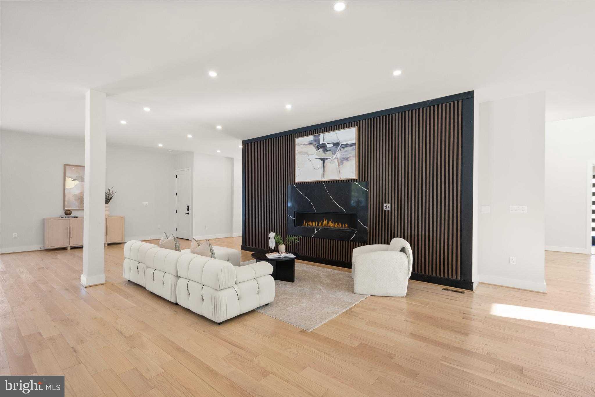 5524 Summit St photo 16