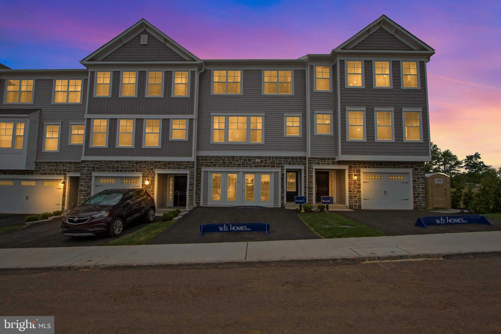 122 Jamison Aly photo 3