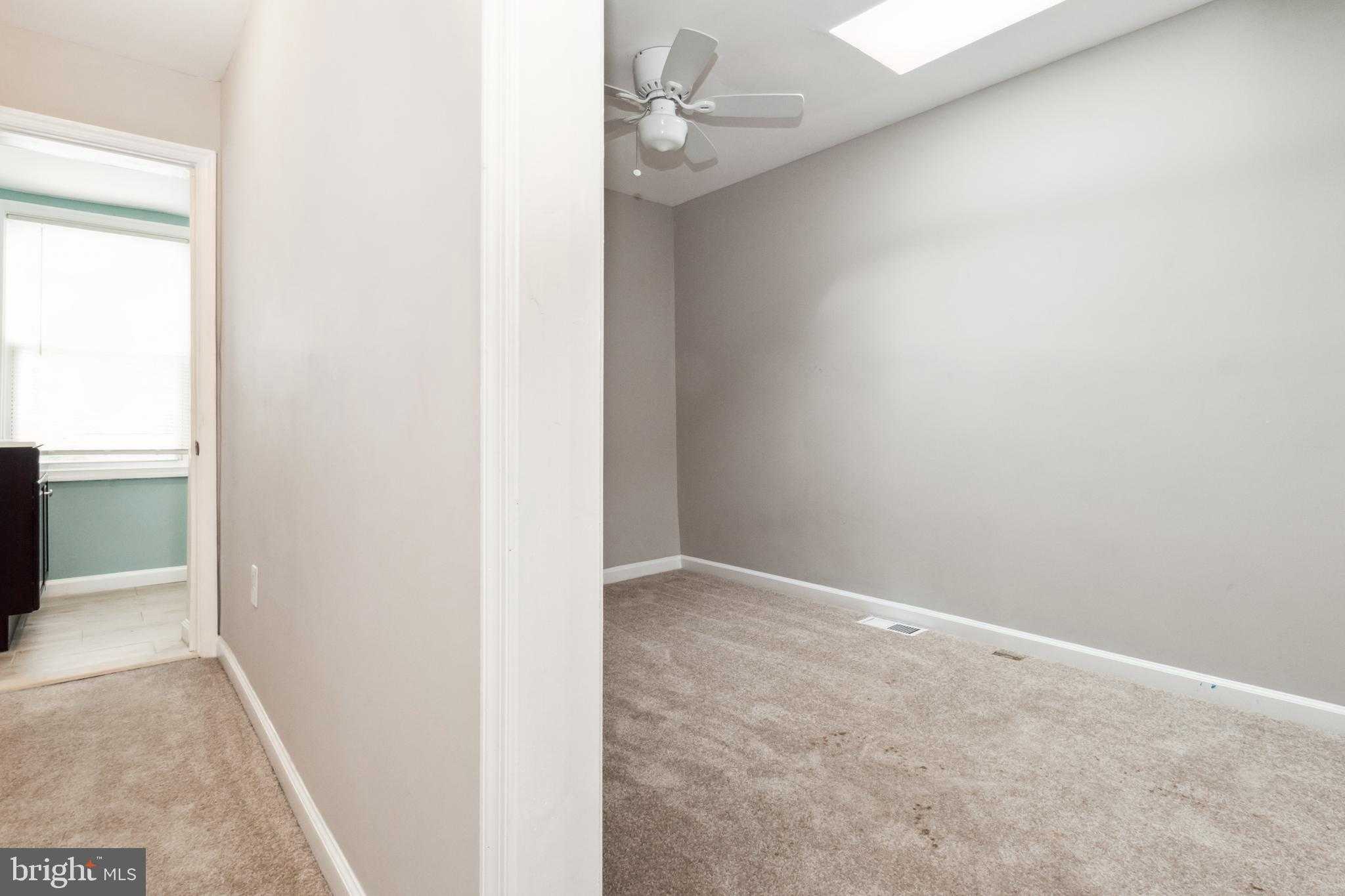 2012 Eagle St photo 15