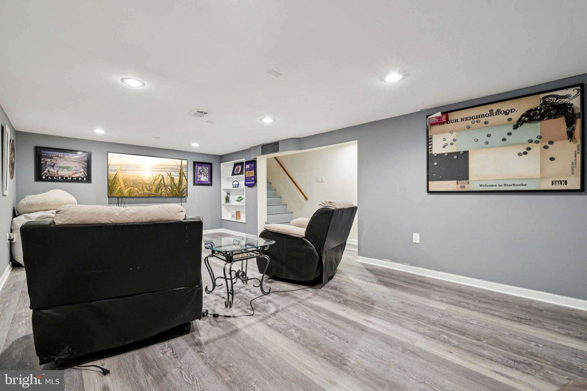 217 Woodpoint Ave photo 24