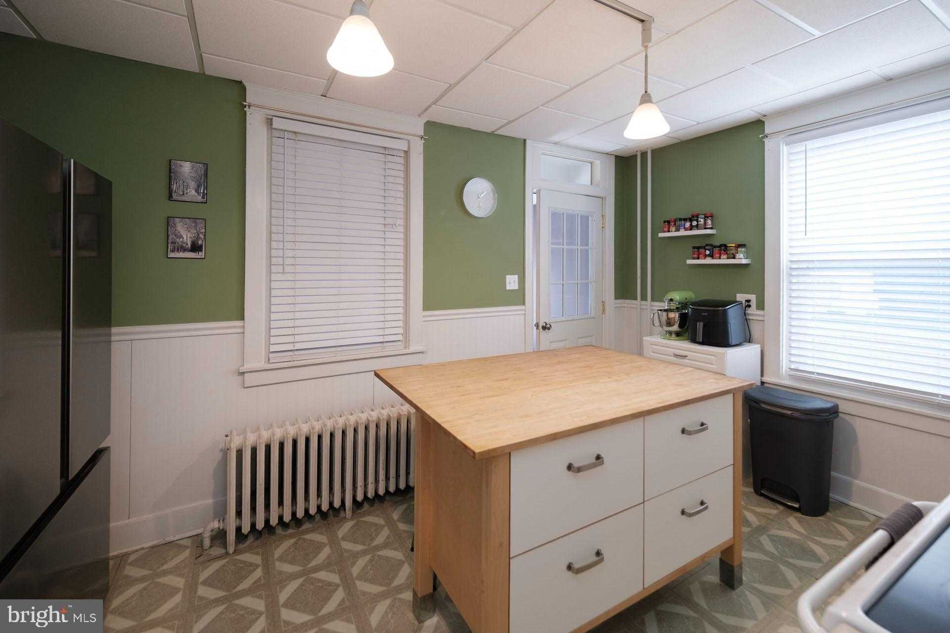 41 N Carroll St photo 11