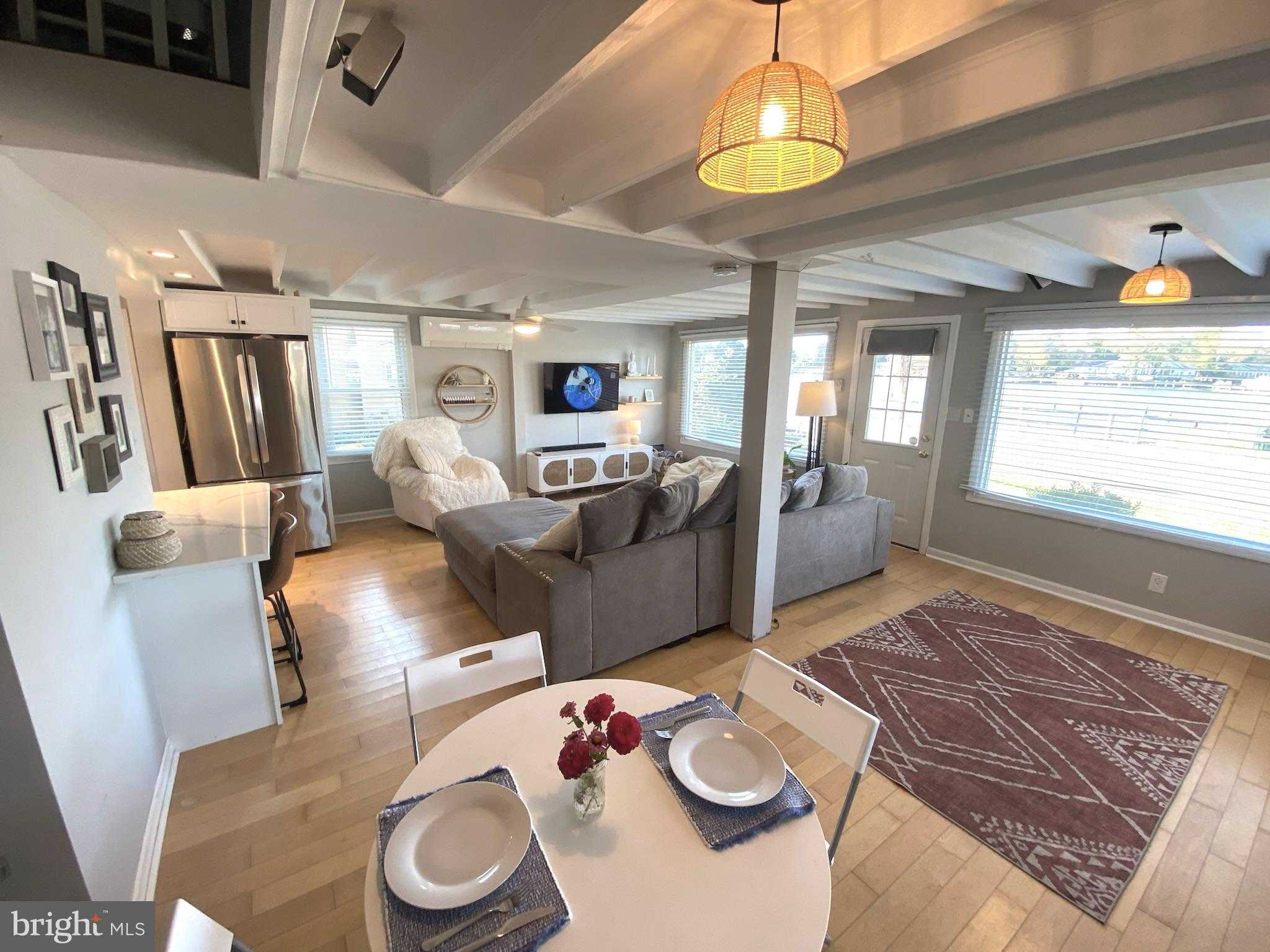 431 Shore Dr photo 7