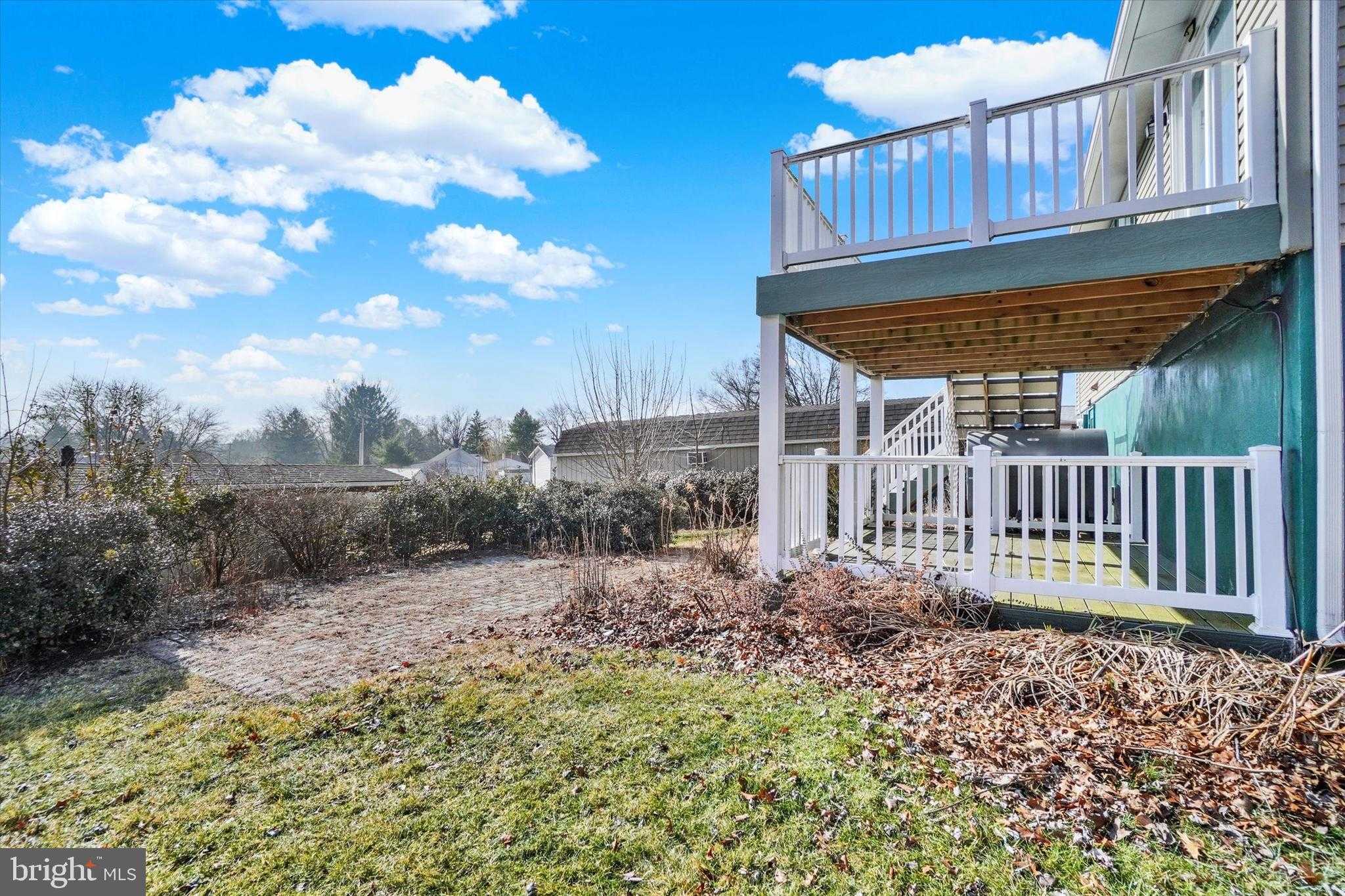 109 Maplewood Dr photo 20