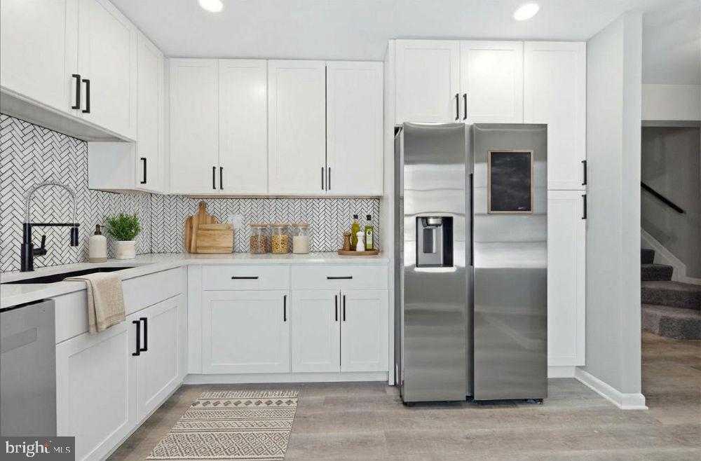 3425 Harrington Dr photo 3