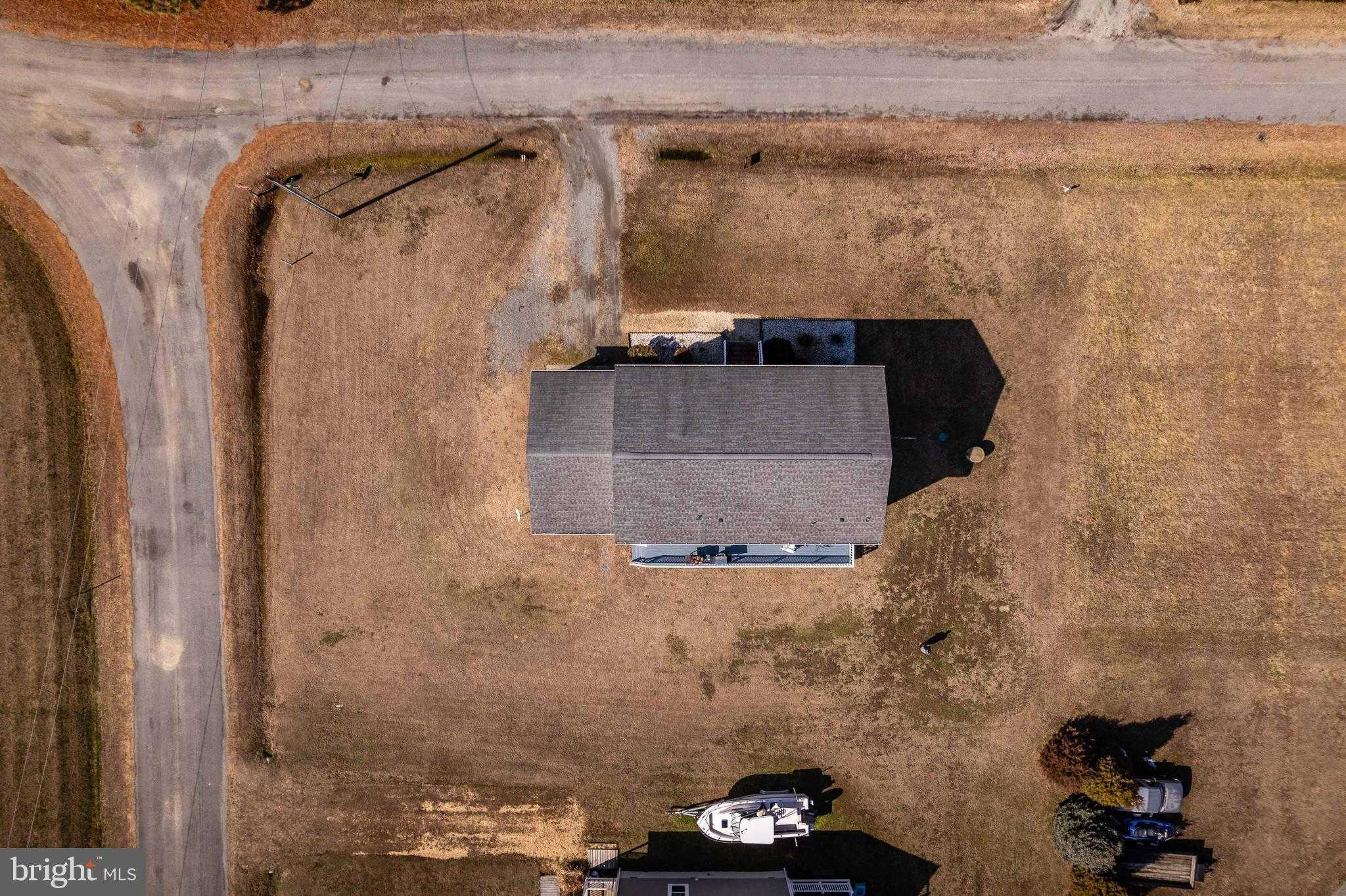 144 Essex Pl photo 16