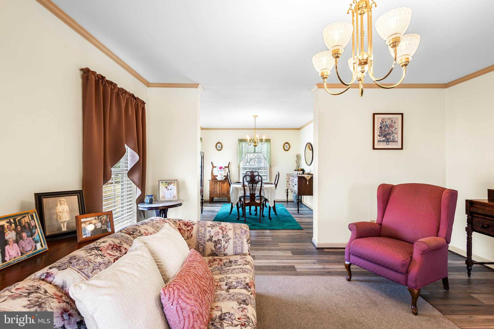 144 Essex Pl photo 44