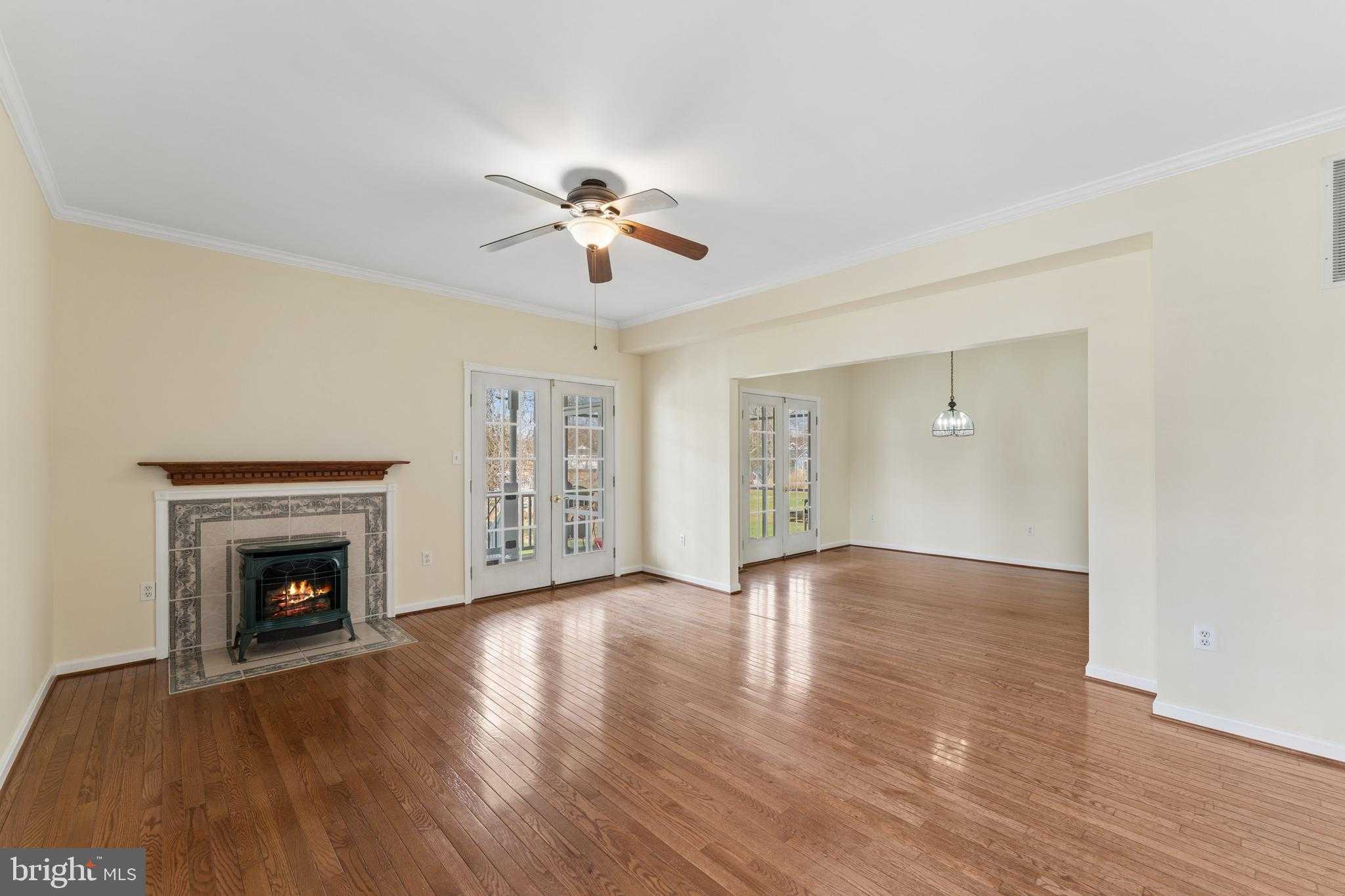 402 Linden Ave photo 5