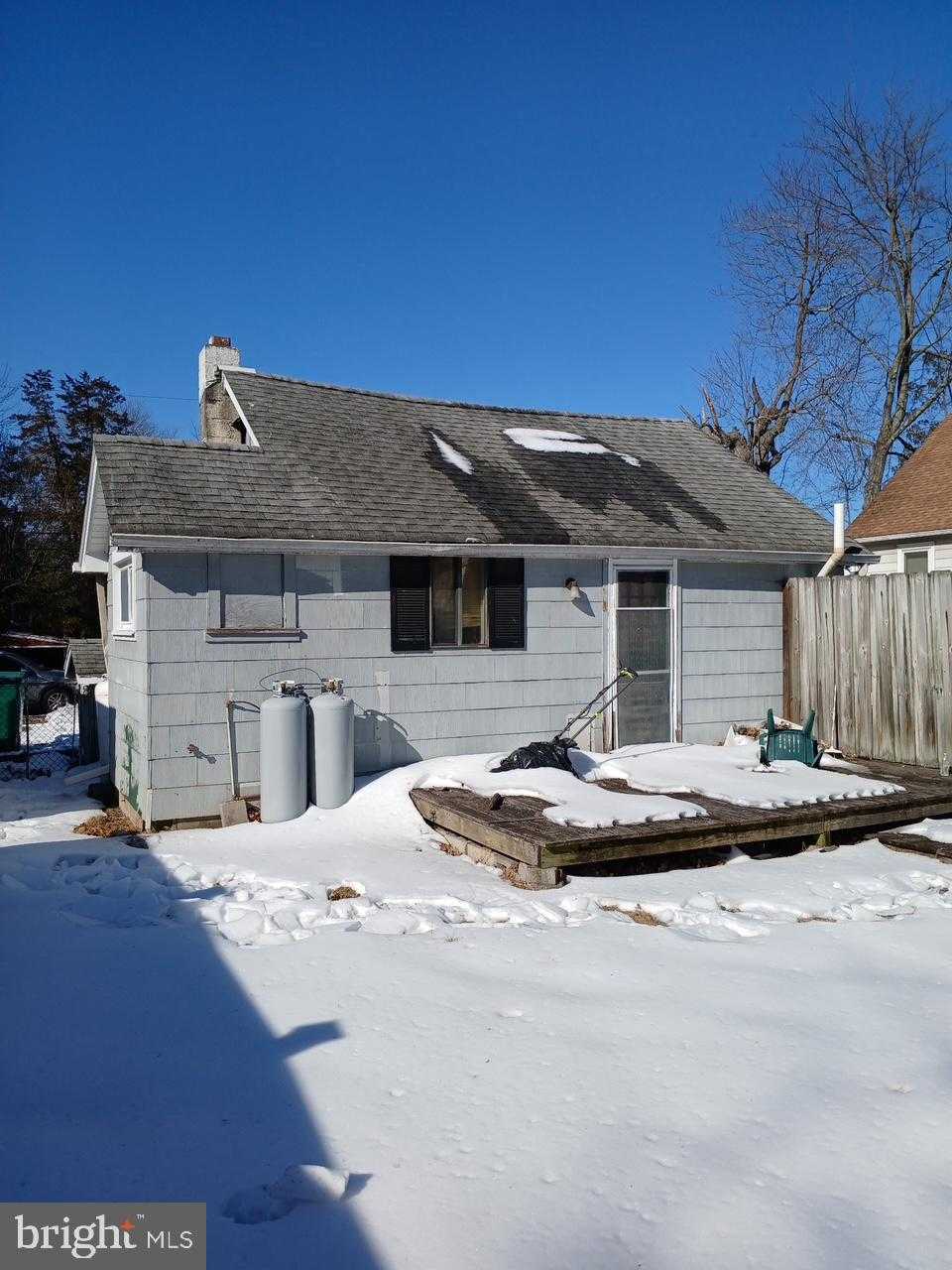 208 Neshaminy Rd photo 4