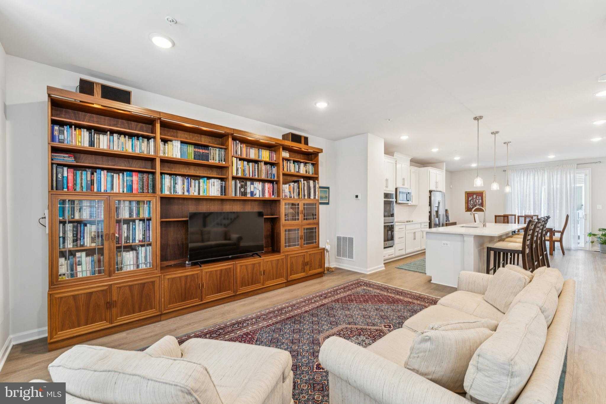 6025 Soho Way photo 6