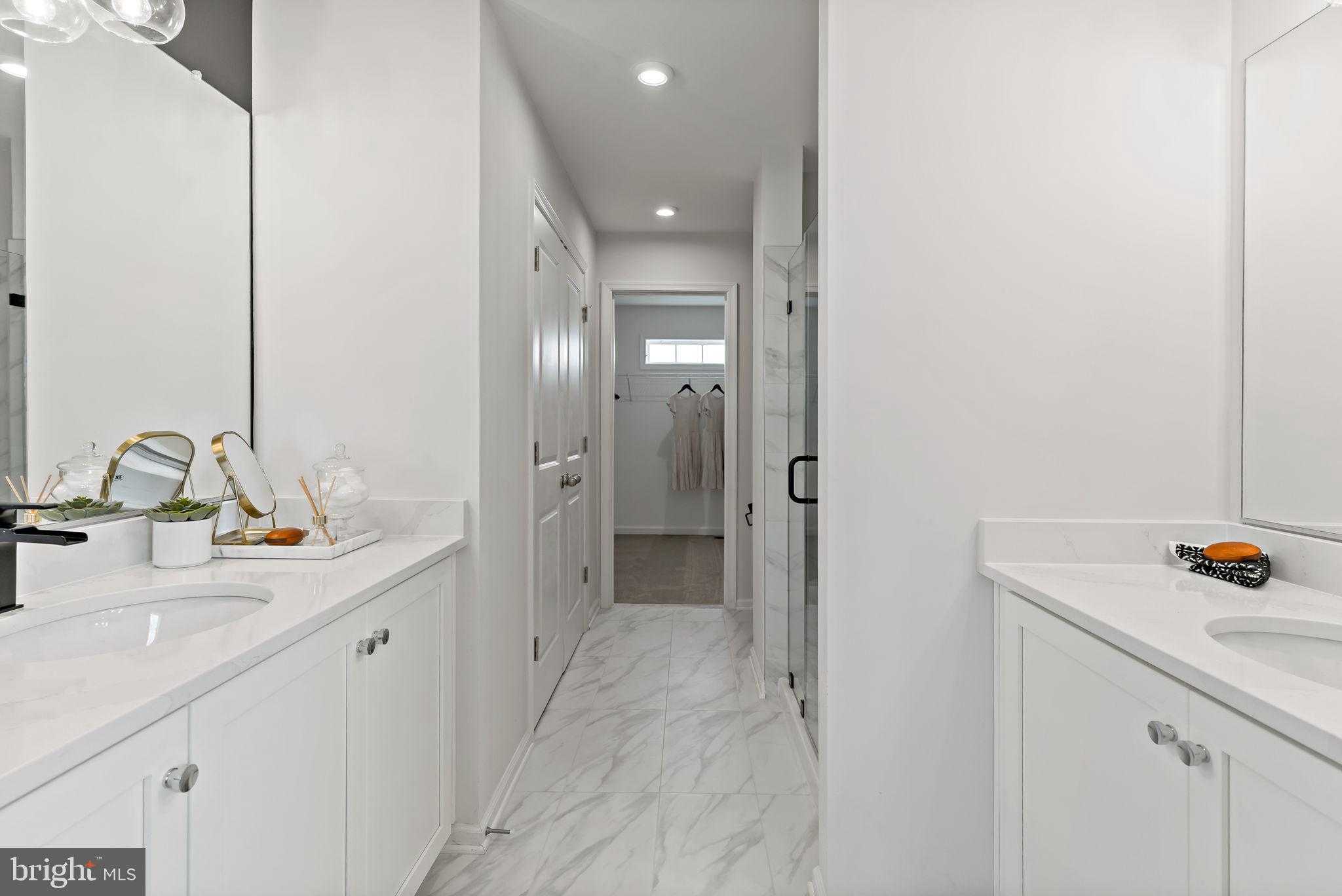 Fontana Cir photo 32