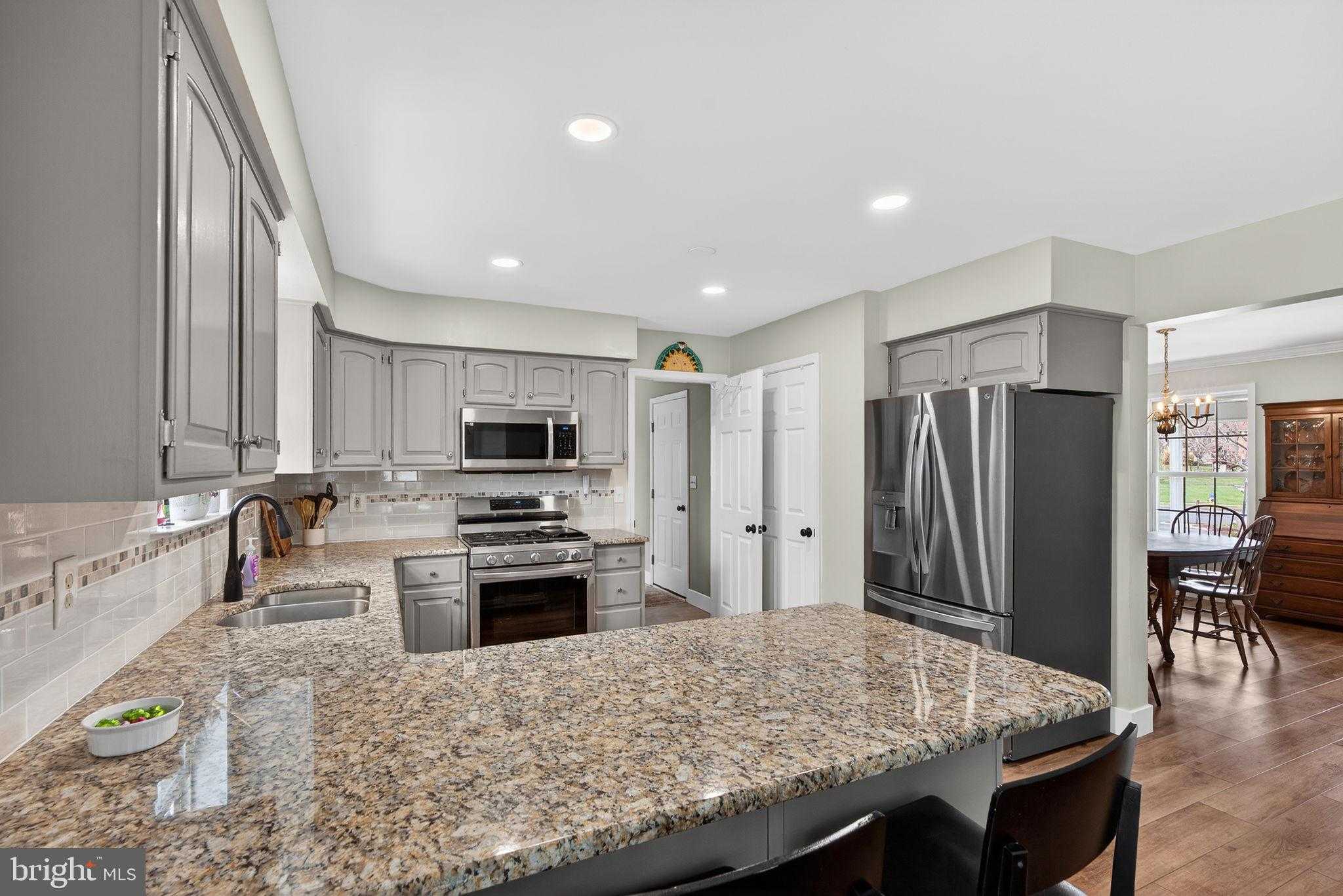 1219 Winterthur Ln photo 32