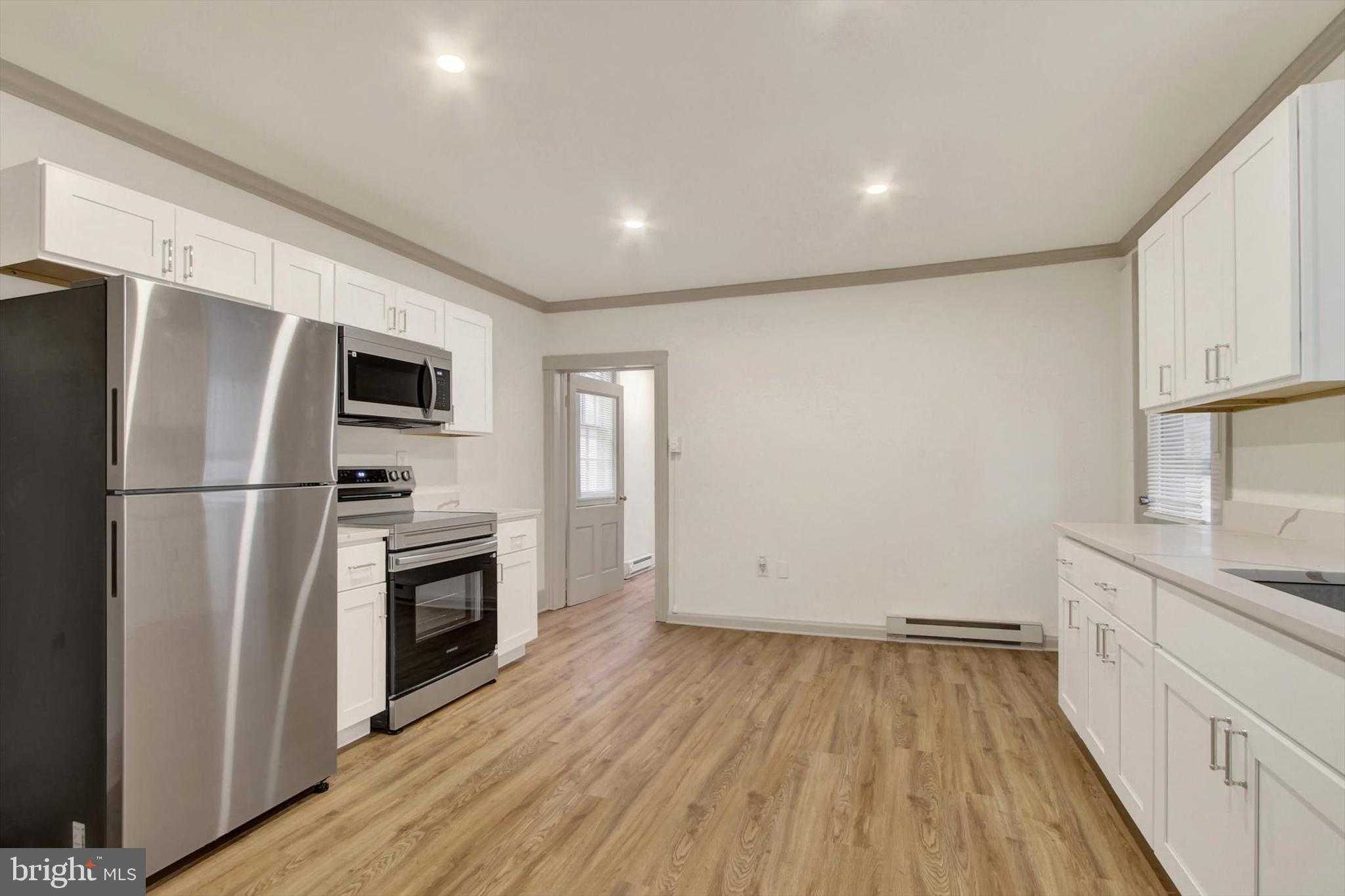 405 W King St photo 10