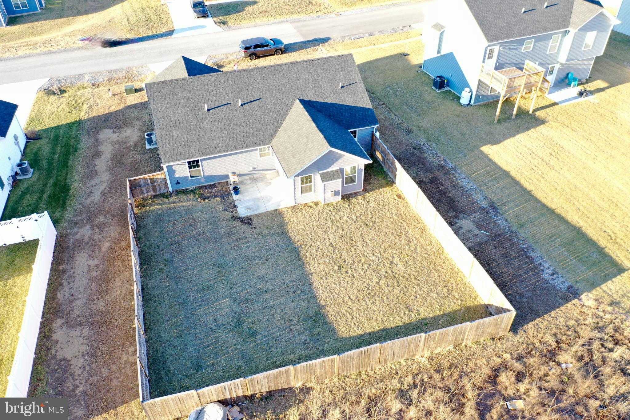 180 Sanibel Way photo 3