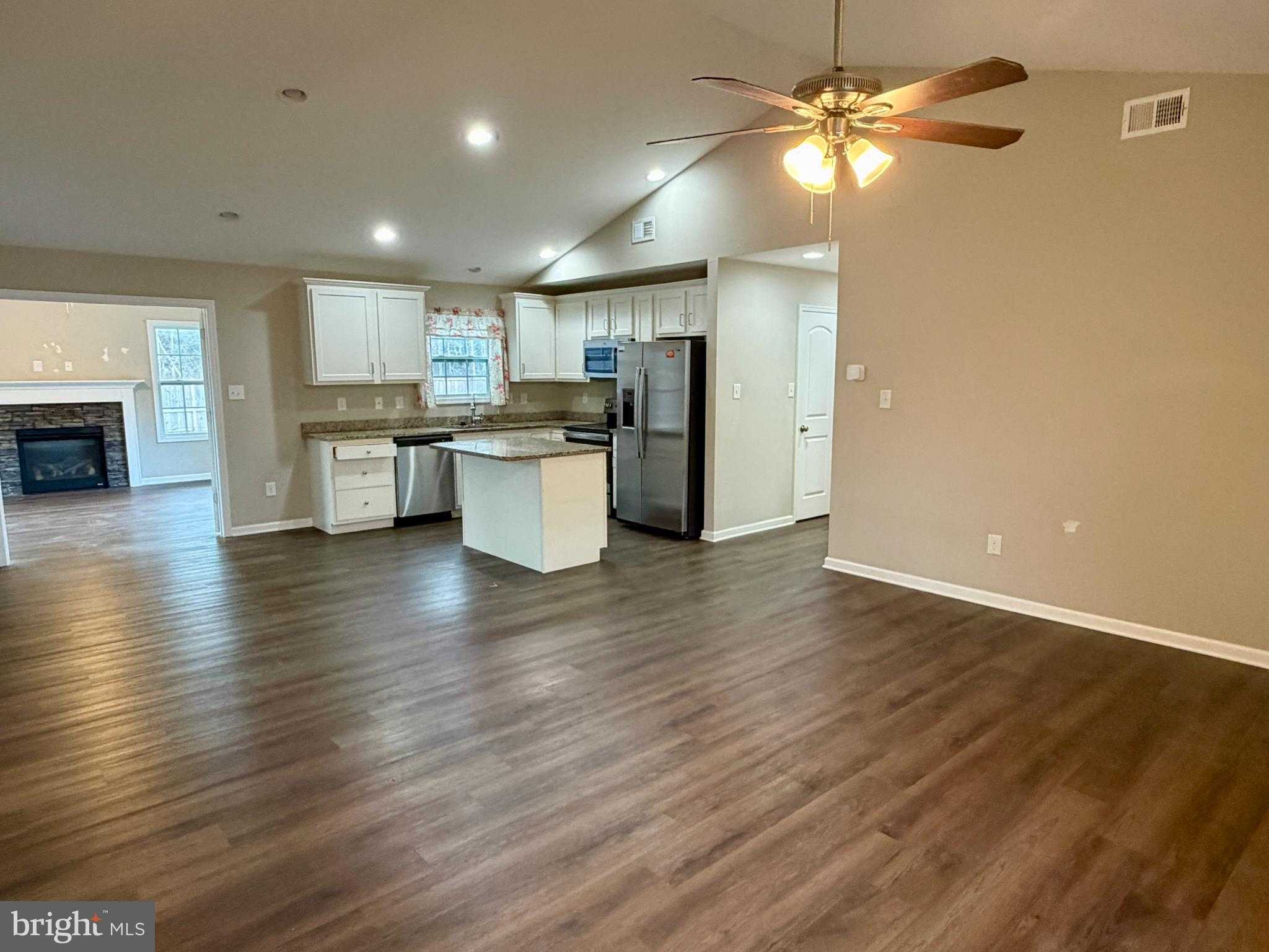 180 Sanibel Way photo 5