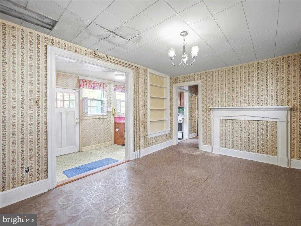 141 S Washington St photo 13