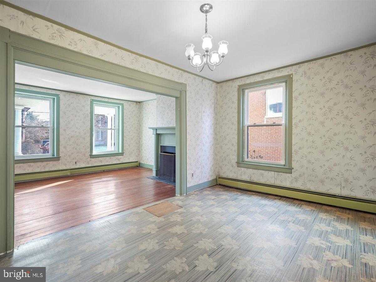 141 S Washington St photo 14