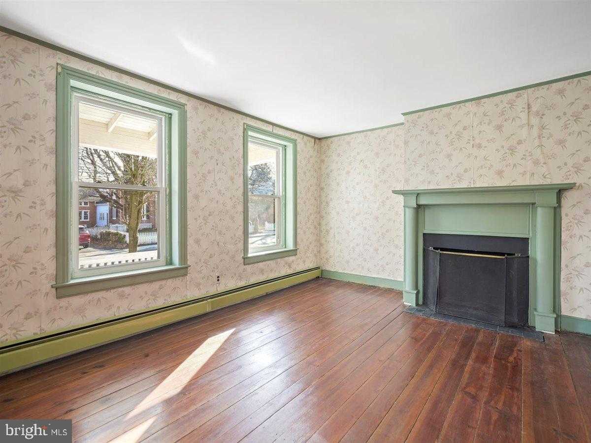 141 S Washington St photo 18