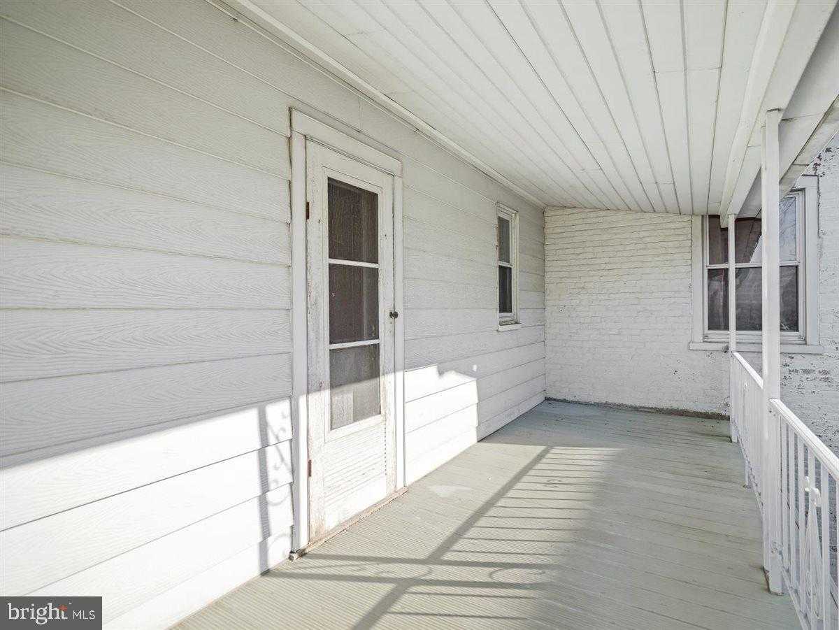 141 S Washington St photo 24