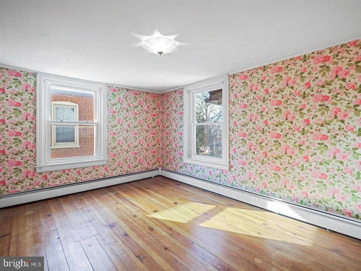 141 S Washington St photo 30