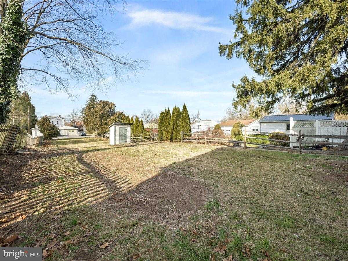 141 S Washington St photo 37