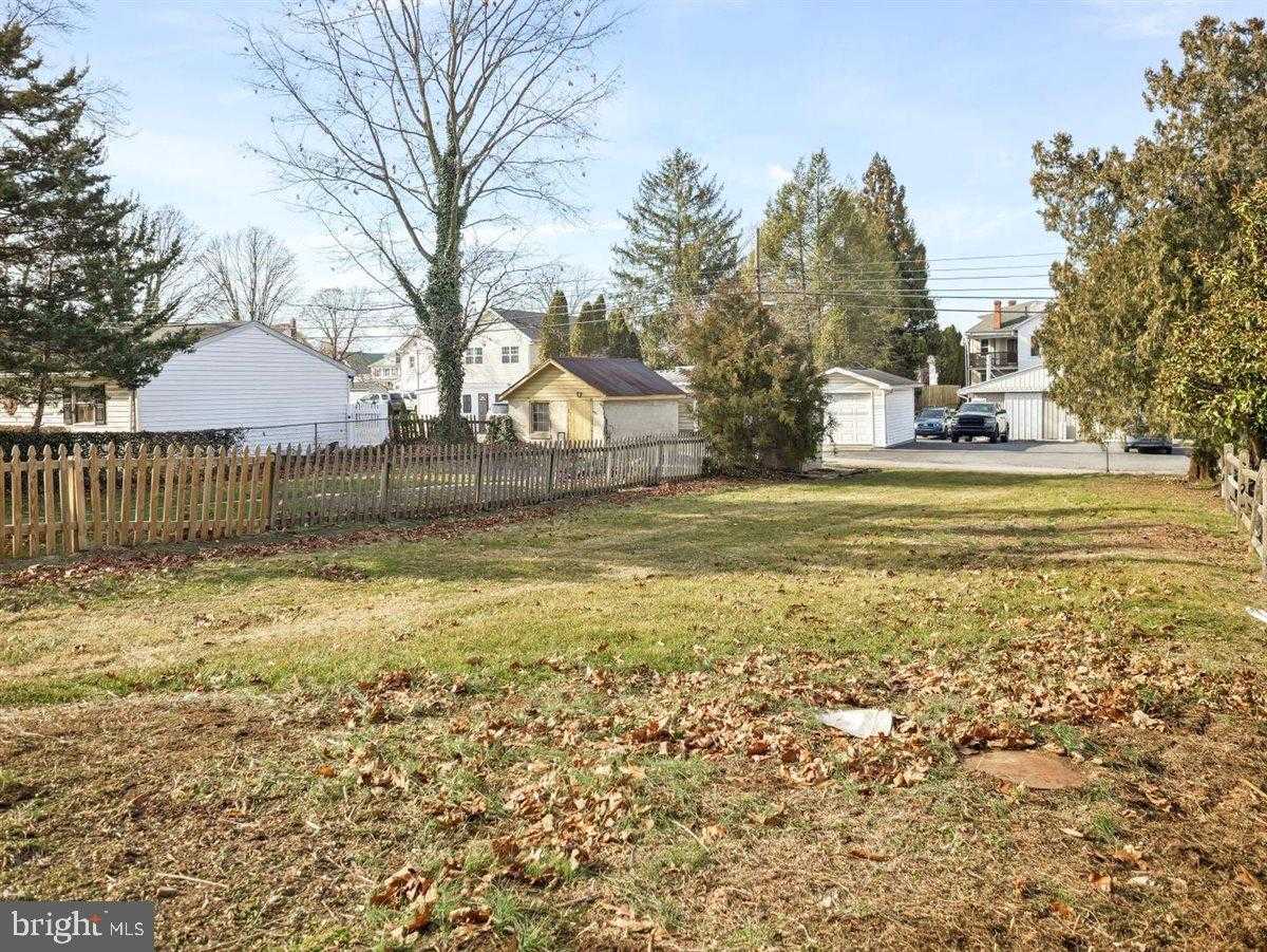 141 S Washington St photo 43