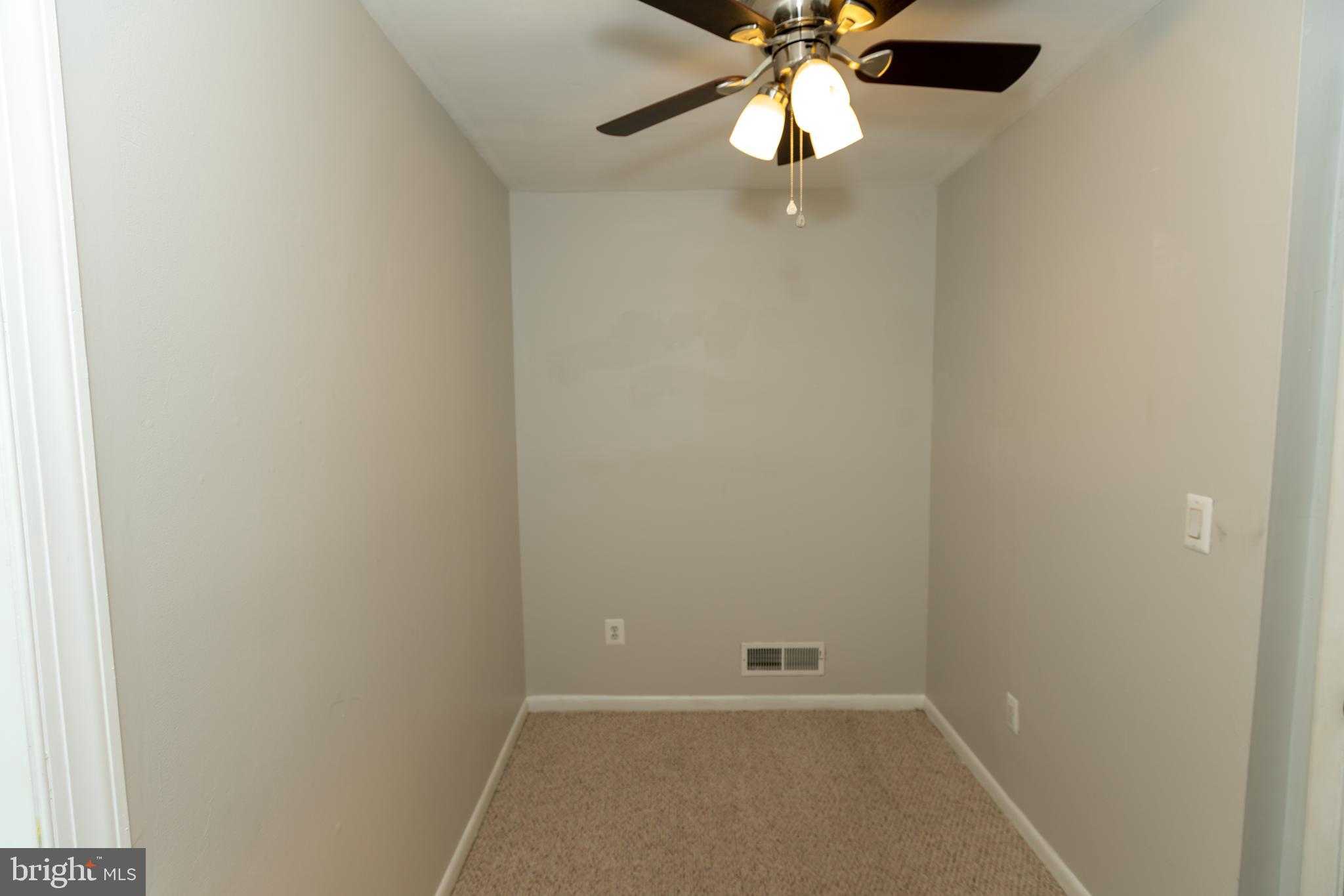 640 Dover St photo 10