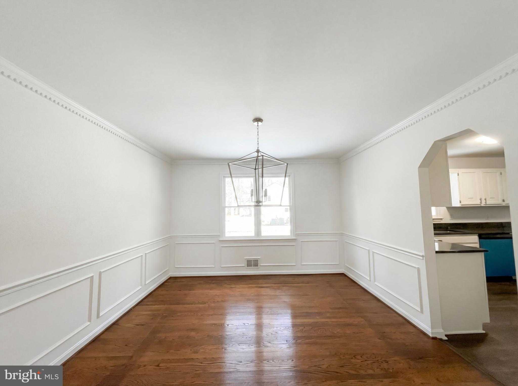 2304 Holly Spring Dr photo 12