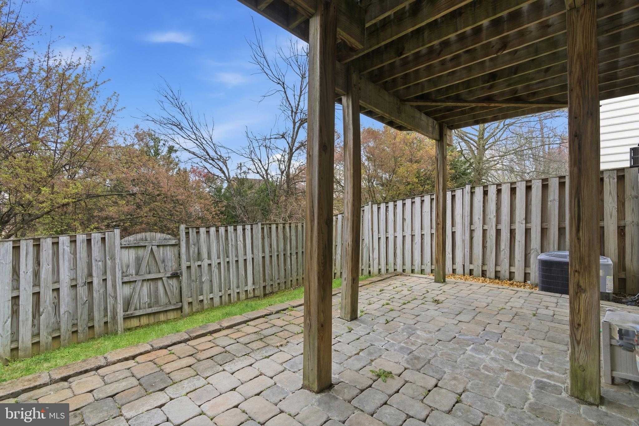 8002 Samuel Wallis St photo 37