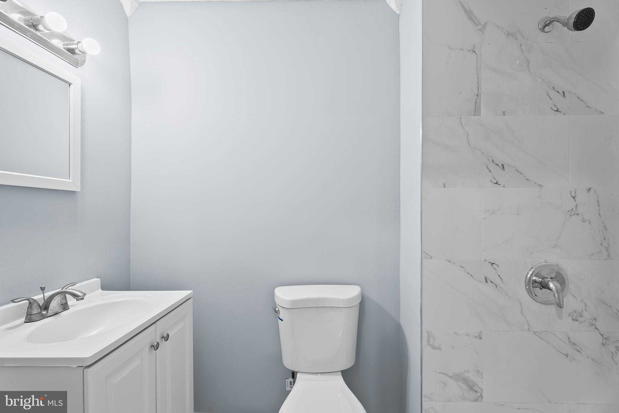 4302 Henderson Rd photo 15